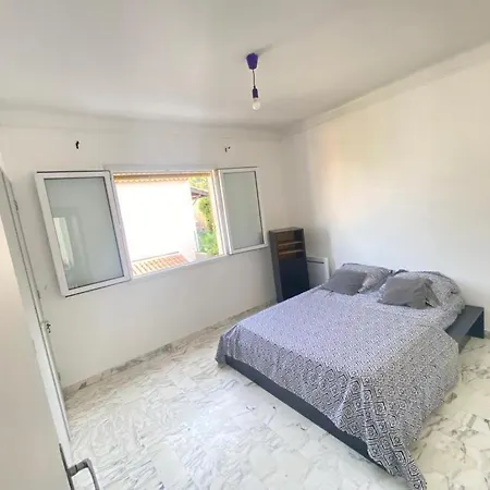 Emeraude Holiday home